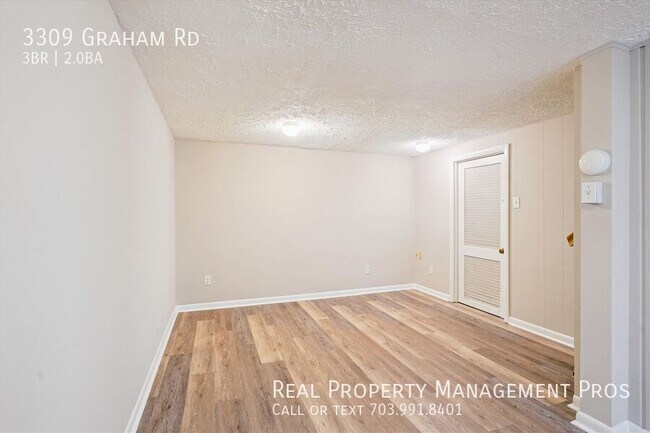 Building Photo - 3309 Graham Rd