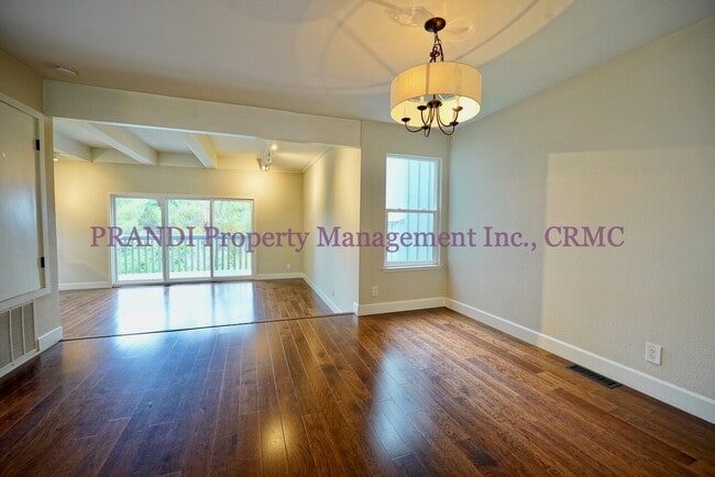 Building Photo - Impeccable Quality in this Recently Remode...