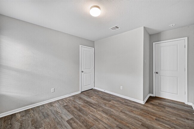 Building Photo - 29615 Breakwater Dr