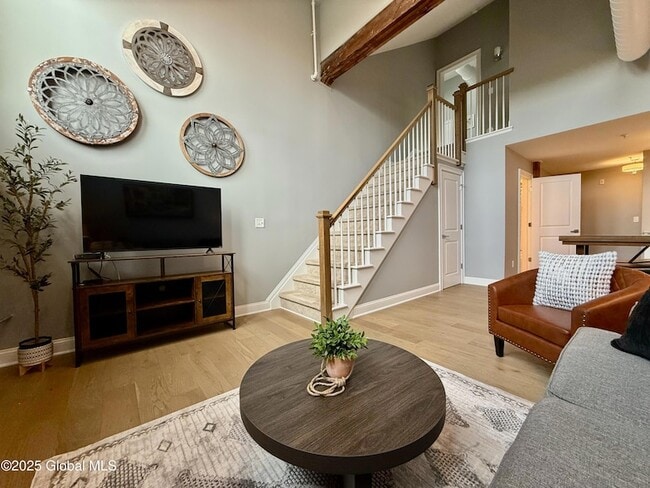 Building Photo - 77 Van Dam St