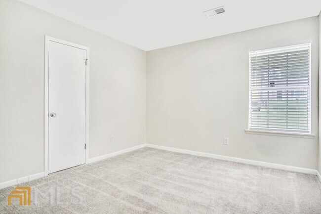 Building Photo - 2312 Leslie Brook Dr