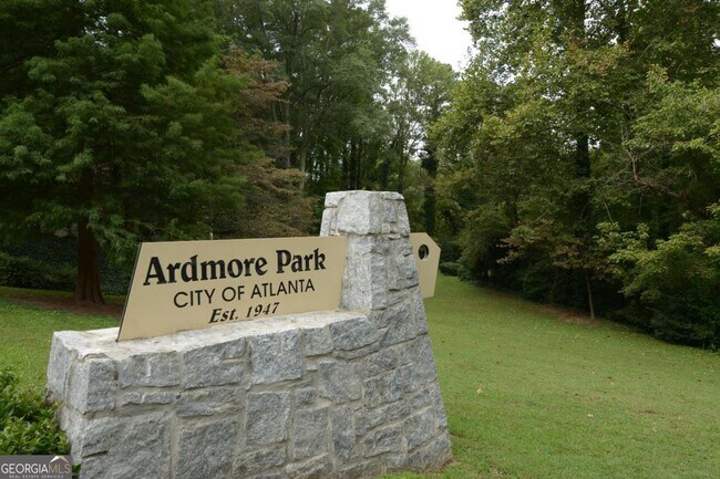 Building Photo - 282 Ardmore Cir NW