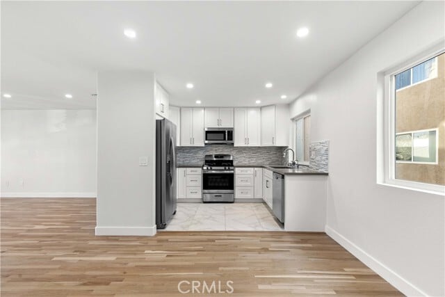 Building Photo - 552 Hahn Ave