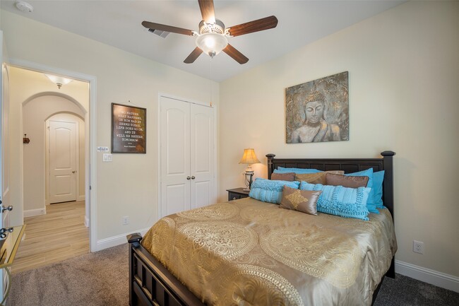 Building Photo - 1406 Graystone Hills Dr