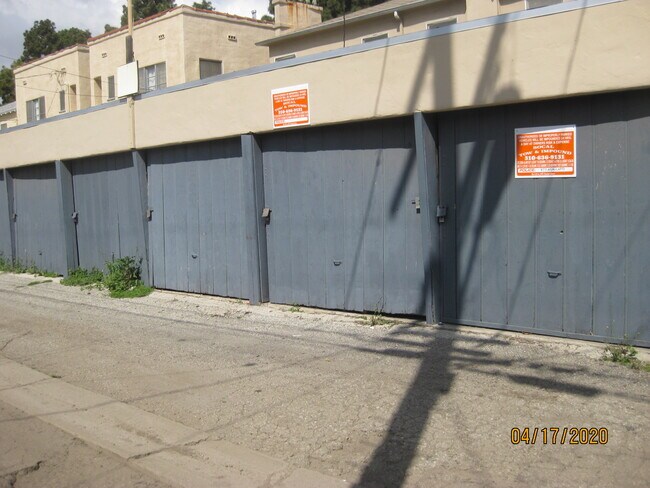 Building Photo - 4251 Degnan Blvd