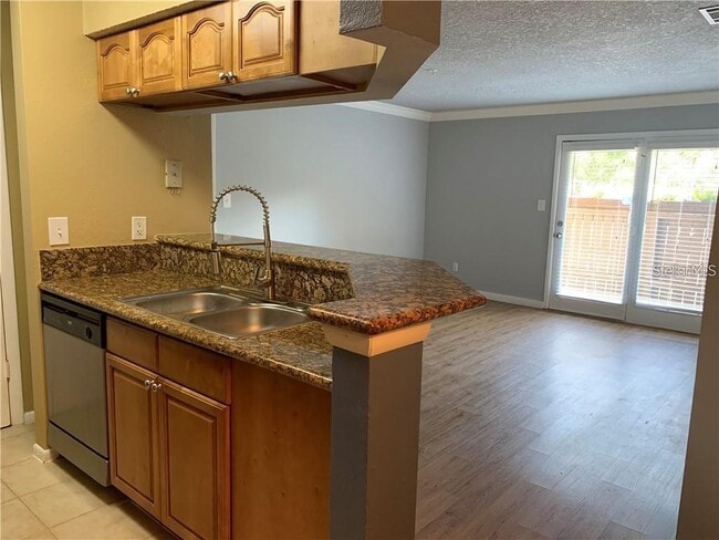 Building Photo - 232 Afton Square