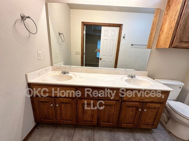 Building Photo - 1306 SW 25th Street
