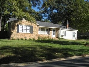 Building Photo - 3 Bedroom 2 Bath located in Brookhaven off Hargrove Road