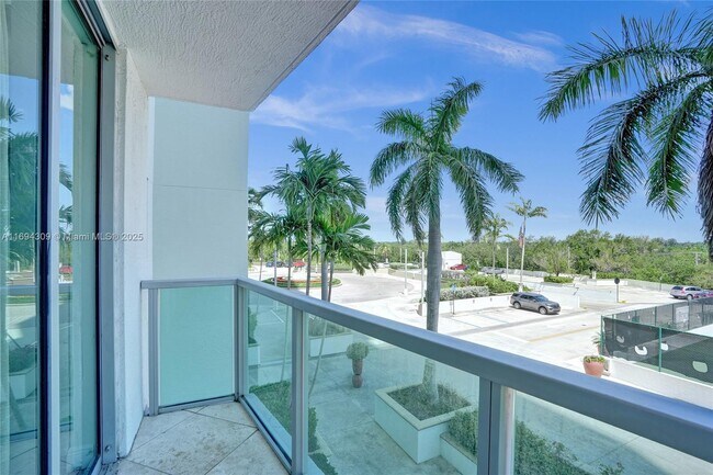 Building Photo - 2681 N Flamingo Rd