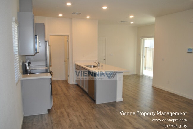 Building Photo - 3057 Pruett Dr