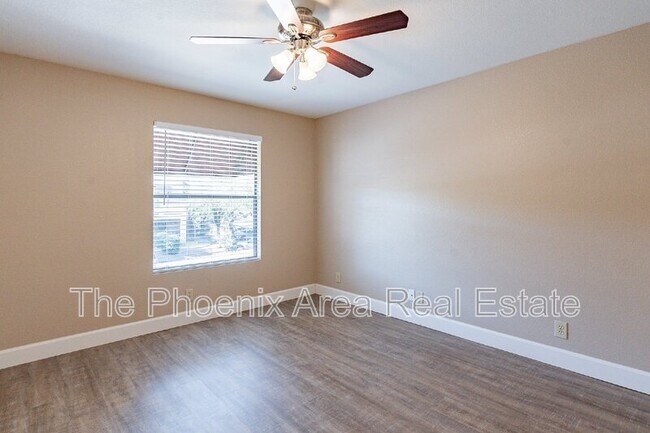 Building Photo - 16657 E Gunsight Dr