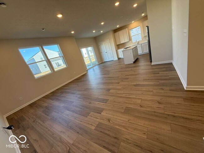 Building Photo - 3815 Sterling Dr