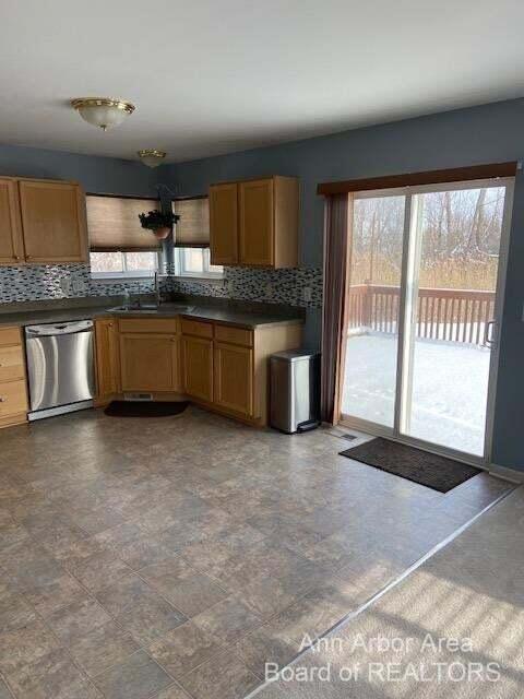 Building Photo - 8312 N Warwick Ct