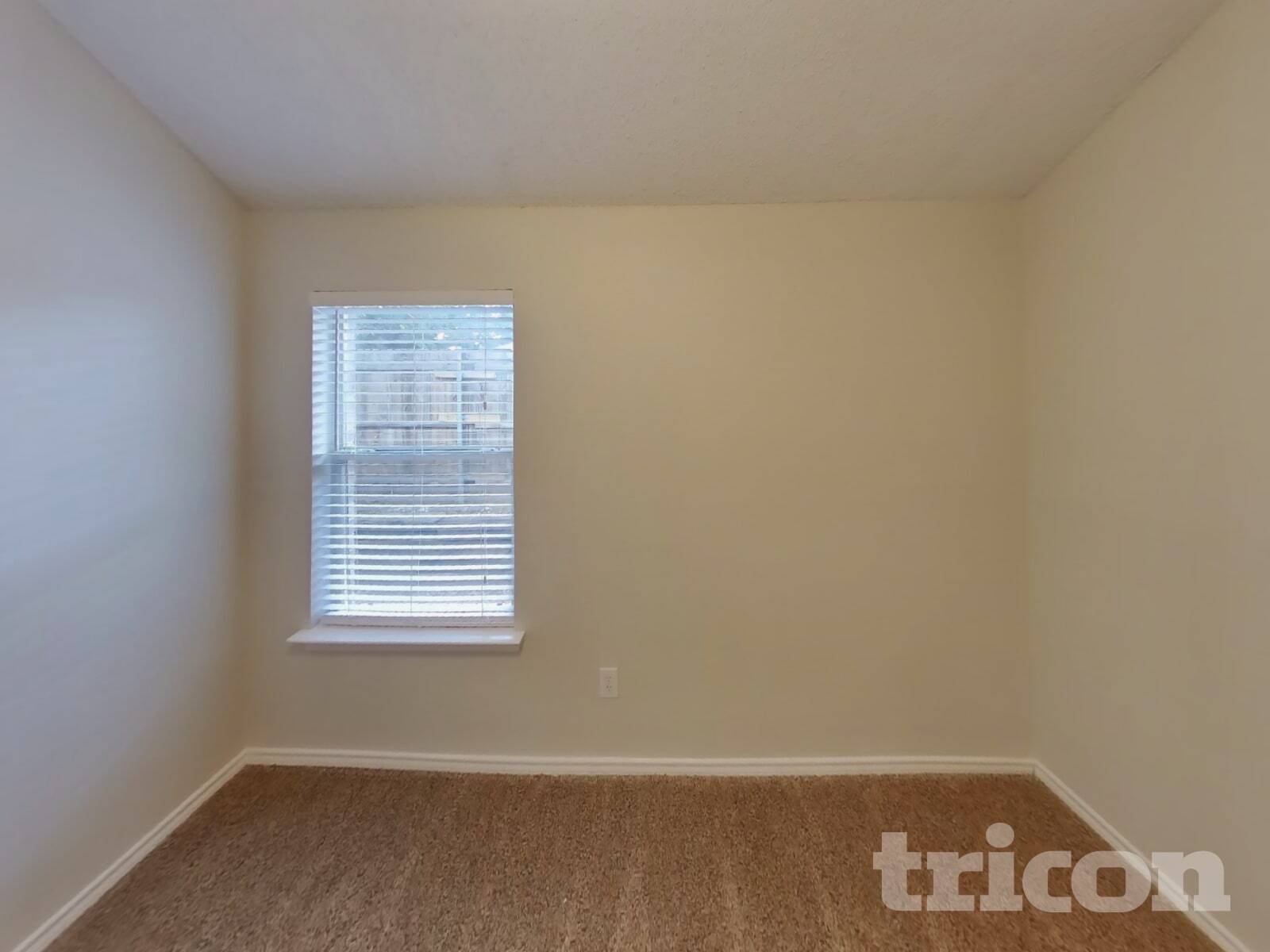 Building Photo - 1706 Fern Dr