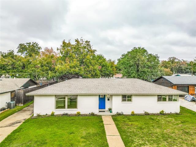 Building Photo - 3517 Woodleigh Dr