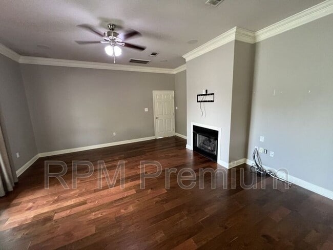 Building Photo - 5518 Arialo Dr