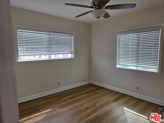 Building Photo - 509 S Catalina Ave