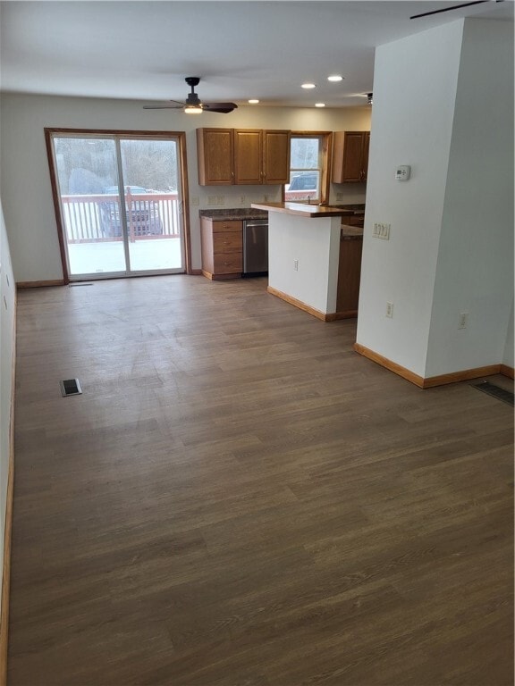 Building Photo - 4199 W Hill Rd