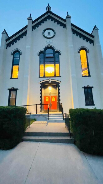 Building Photo - 177 Chestnut St