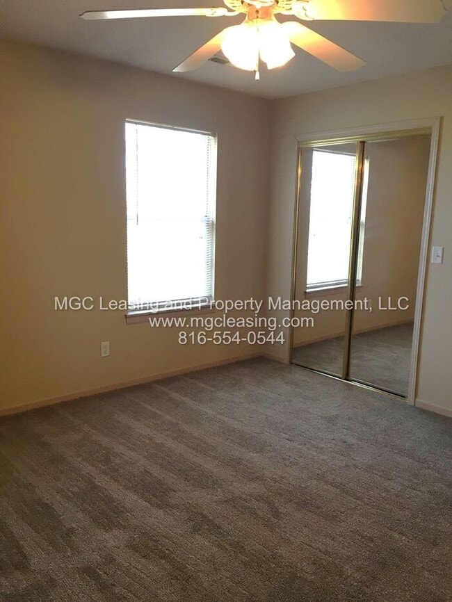 Building Photo - SOUTH GARDEN TOWNHOMES - Pet Friendly!