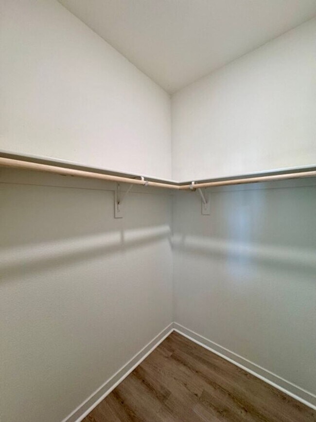 Building Photo - Stunning 2021 built 4 bedroom home for LEA...