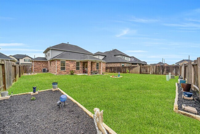 Building Photo - 31618 Donoso Dr