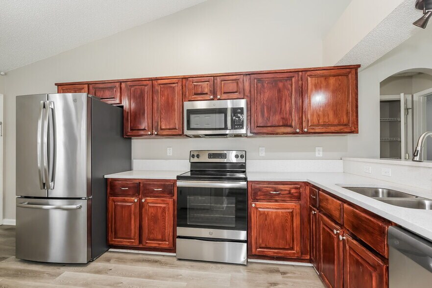 Building Photo - 1103 Summer Springs Drive