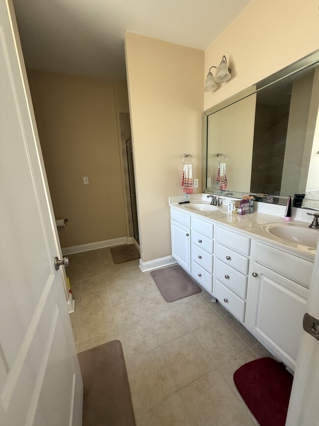 Building Photo - 1908 Limerick Ln