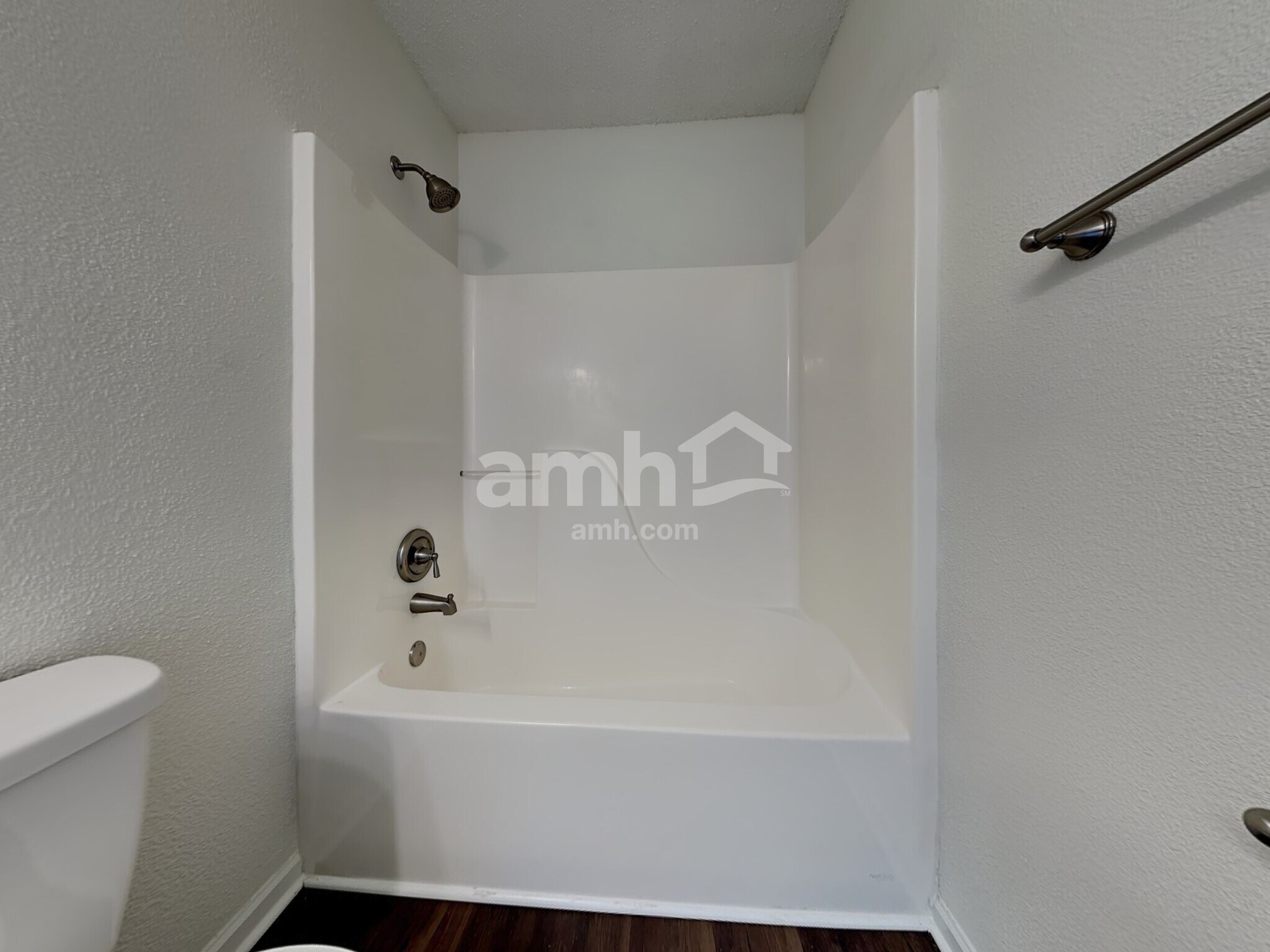 Building Photo - 7140 Kimble Dr