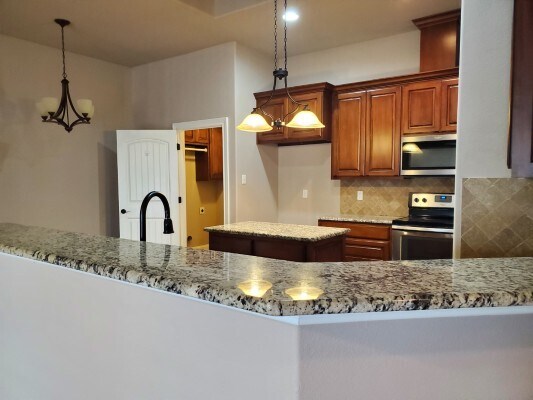 Building Photo - 15233 Capstan St