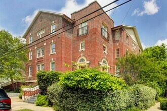 Building Photo - 215 W Norma St