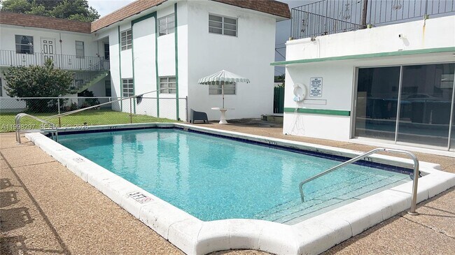 Building Photo - 2225 Polk St