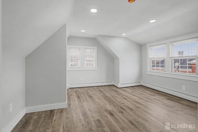 Building Photo - 61 N Main St