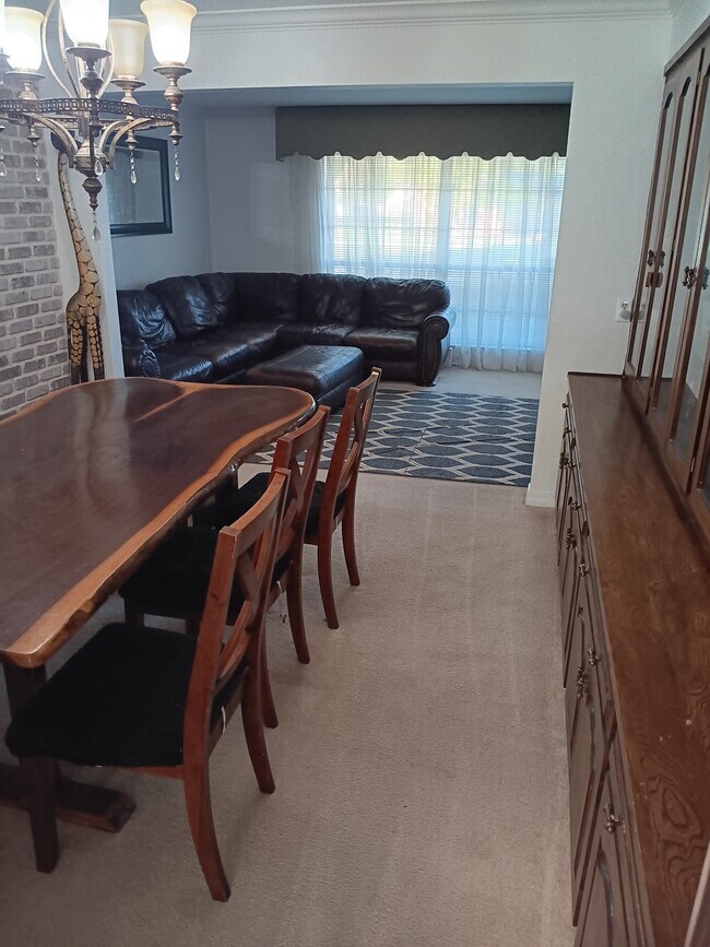 Building Photo - 2308 Wesley Cir