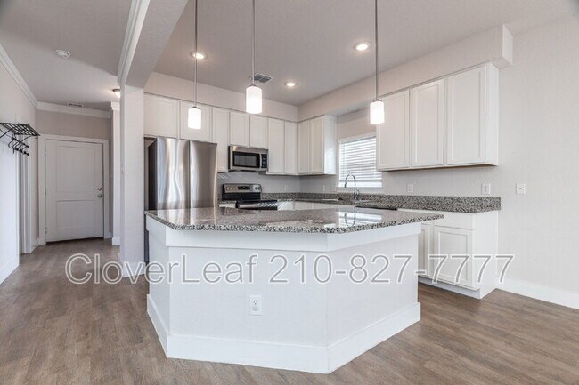 Building Photo - 272 Sapphire Dr