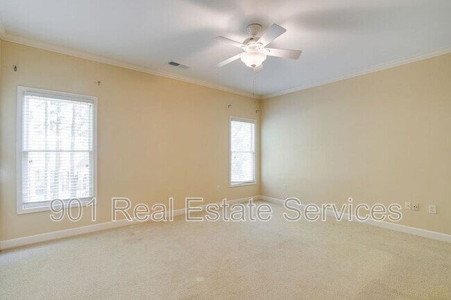 Building Photo - 3181 Cheval Dr