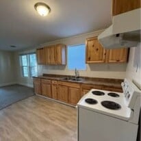 Building Photo - 2716 Oak Ave