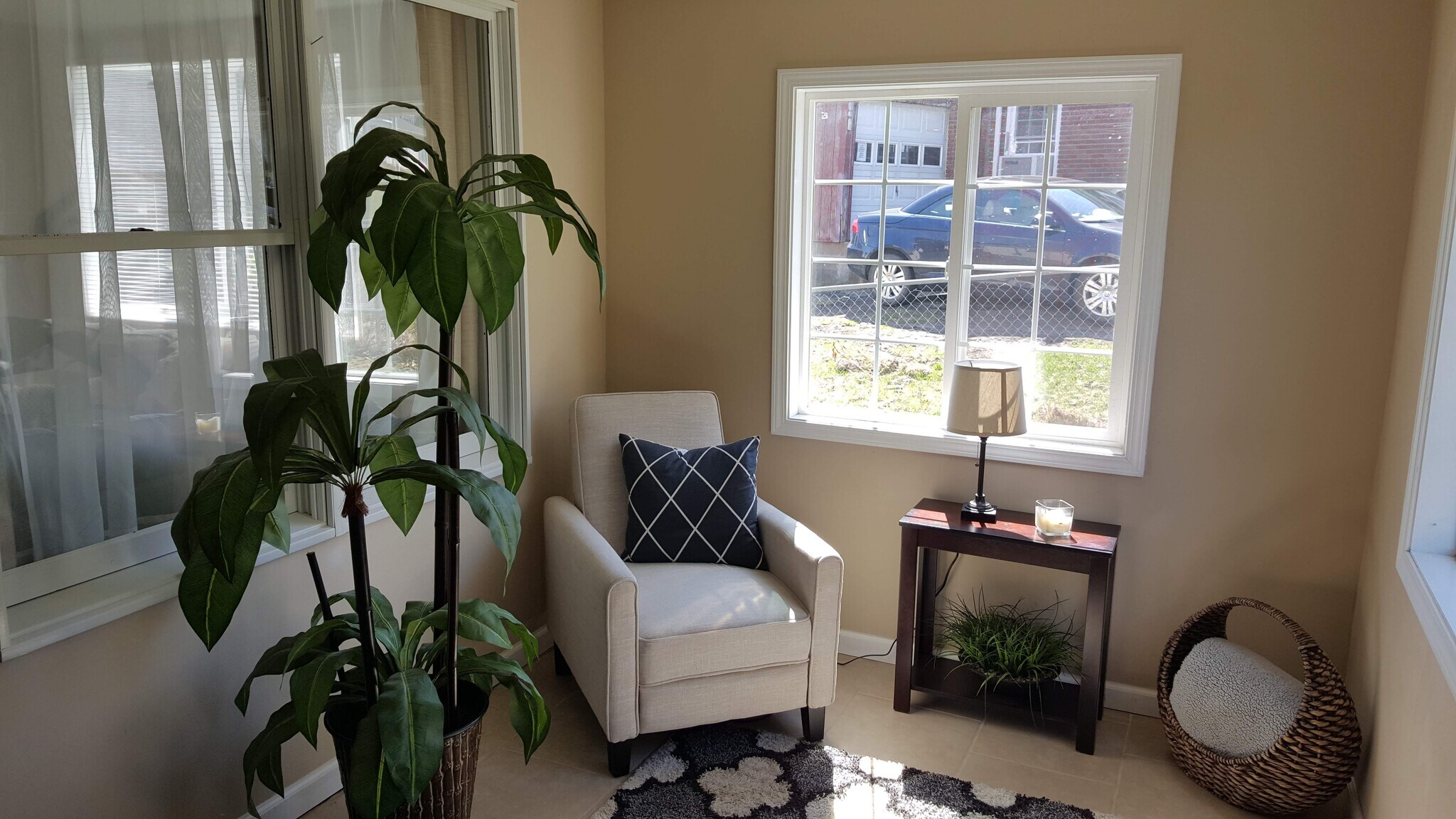 Front entryway - 4 Schuyler St
