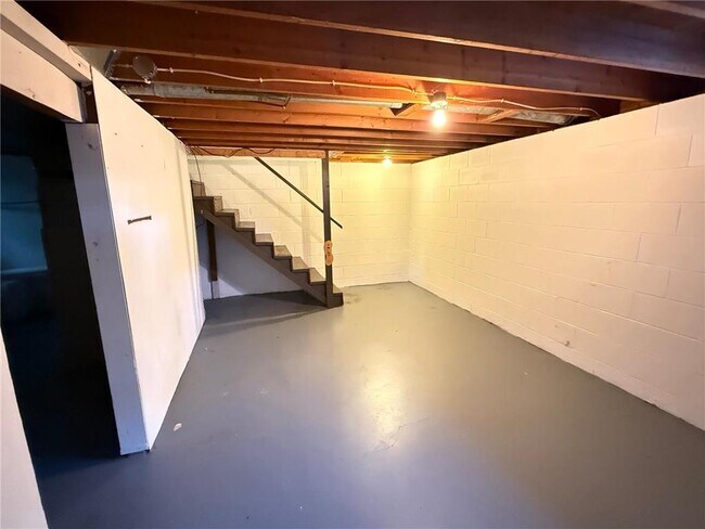 Building Photo - 415 Belle Aire Dr