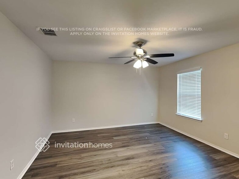 Building Photo - 1607 Crown Daisy