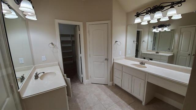 Building Photo - 715 Da Vinci Ct