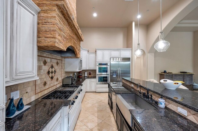 Building Photo - 14598 E Corrine Dr