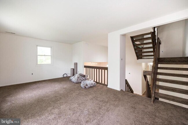 Building Photo - 918 Dogwood Ln