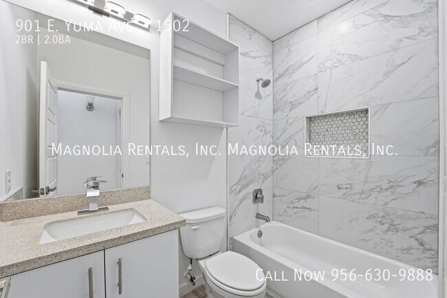 Building Photo - 901 E Yuma Ave