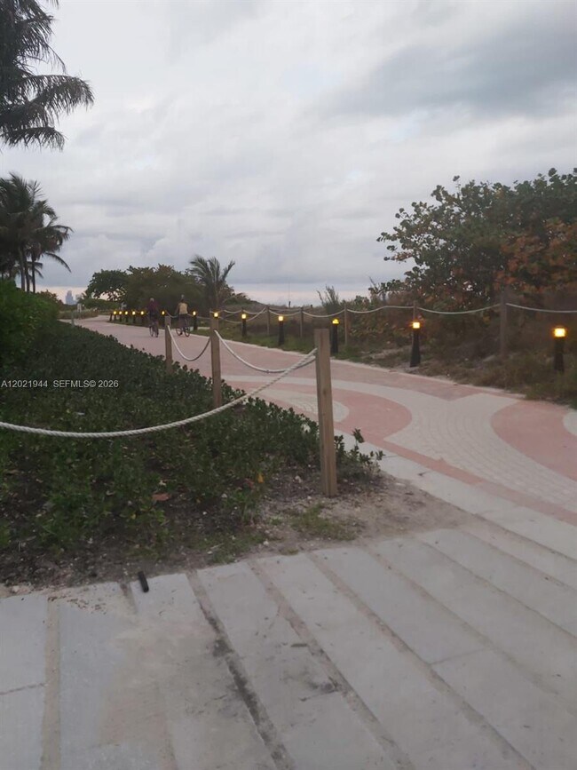 Building Photo - 8855 Collins Ave