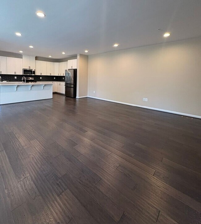 Building Photo - 22110 Fulmer Ave