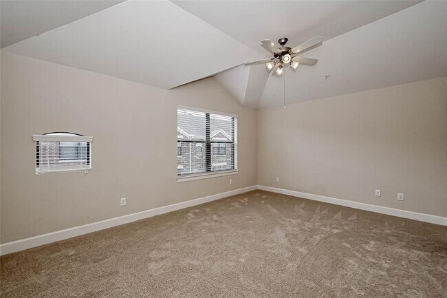 Building Photo - 2710 Hullsmith Dr