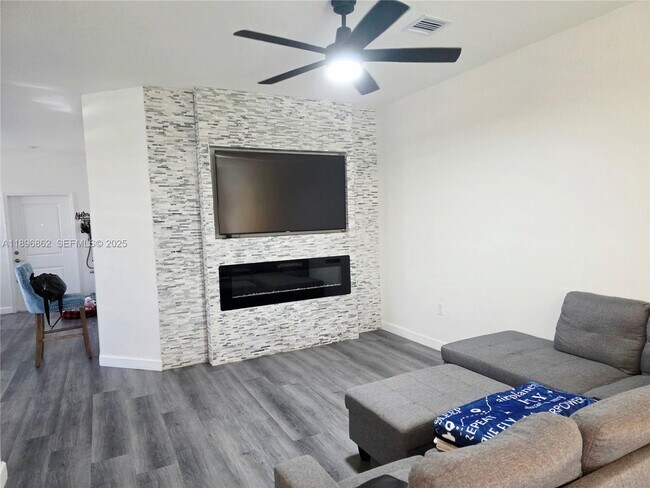 Building Photo - 13130 SW 232nd Ter