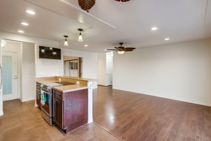 Building Photo - 3997 Crown Point Dr
