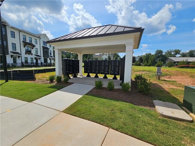 Building Photo - 502 Healy Dr